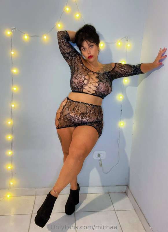 My body is ready to dance. To dance to you, get naked and ma..