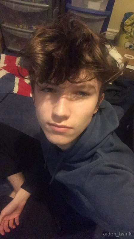 aiden_twink