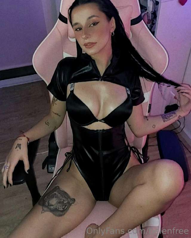 Hola amores no saben los FOTONES que me saco una amiga.. si ..