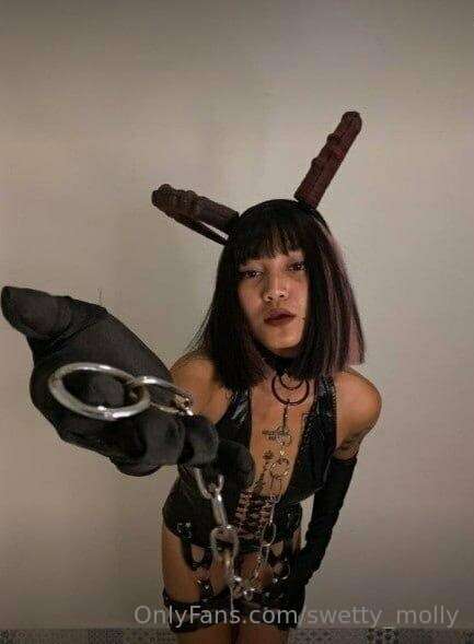 𝗢𝗡𝗟𝗜𝗡𝗘 𝗡𝗢𝗪
## 𝐅𝐑𝐄𝐄 
## @blackwhr😈
I'm your shaved head asian..