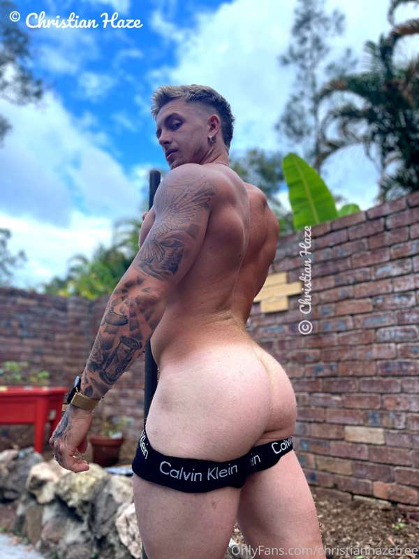 Who likes a big peach? 🍑😈