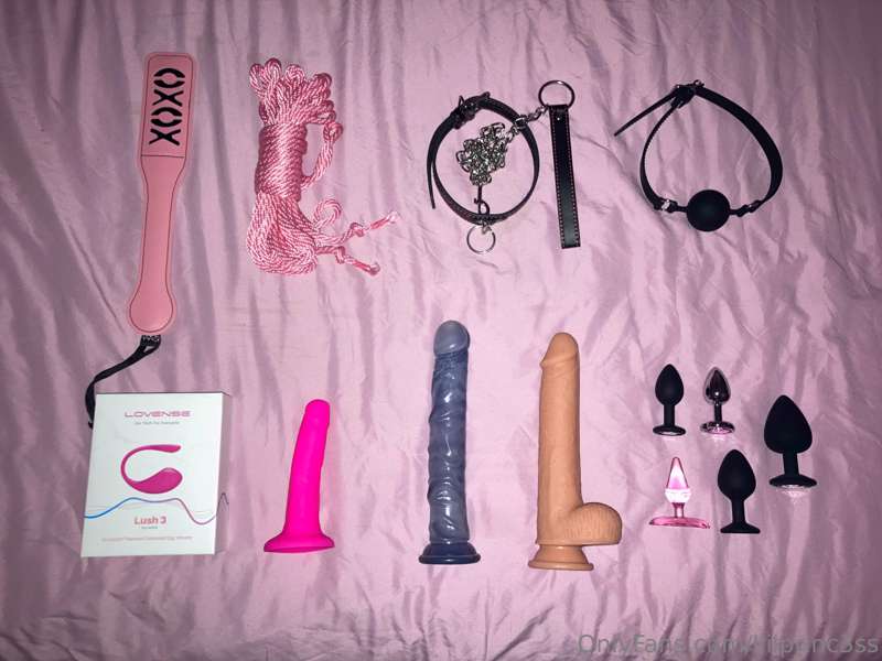 Take your pick! ⛓️🎀💎💟