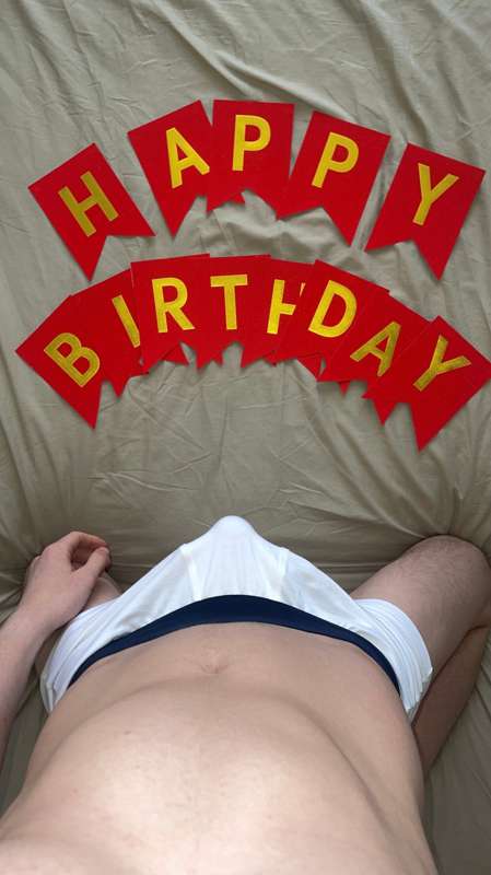 DAAAAAAMN 
My birthday in 1 day 🎁