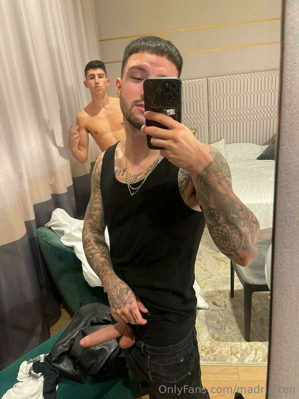 Who want a videocall now?