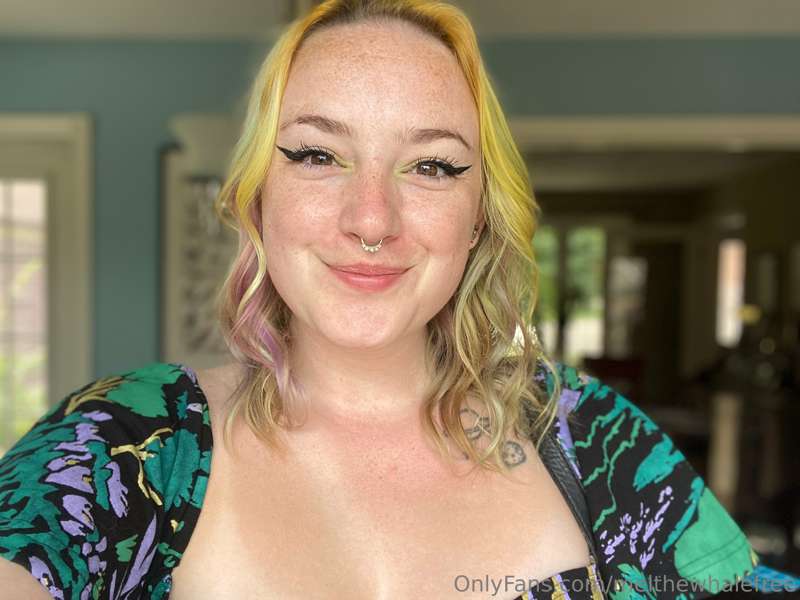 I looked cute for the wedding I went to yesterday :)