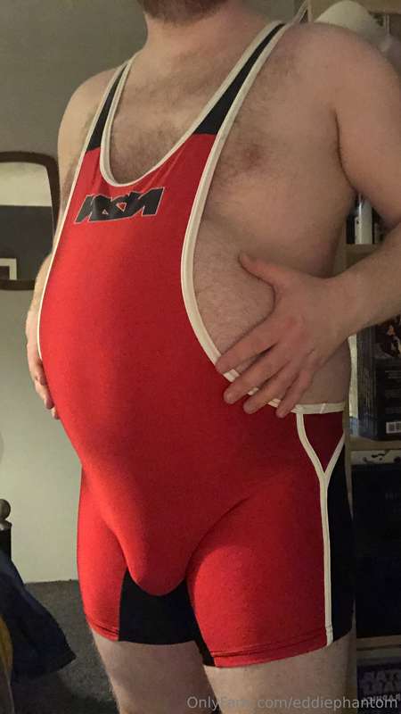 Some recent snaps where I show off a favourite outfit. I won..