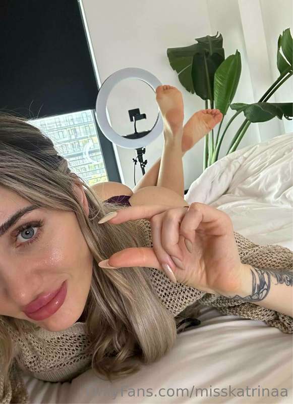 Why the fuck am I always horny in the morning? DM me if you ..