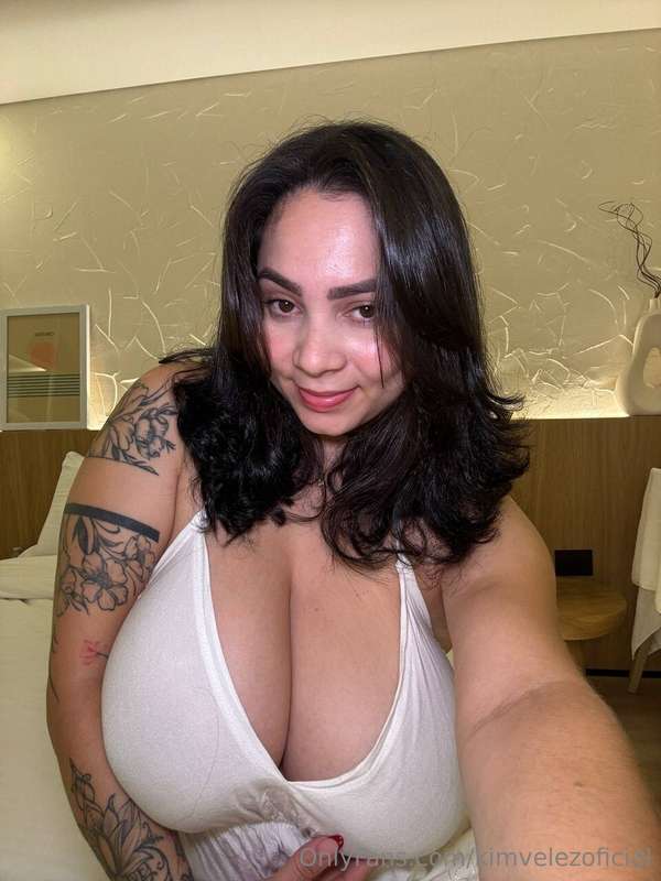 kimvelezoficial