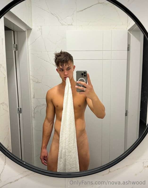 Half the view, double the fun. You know you want it 😈