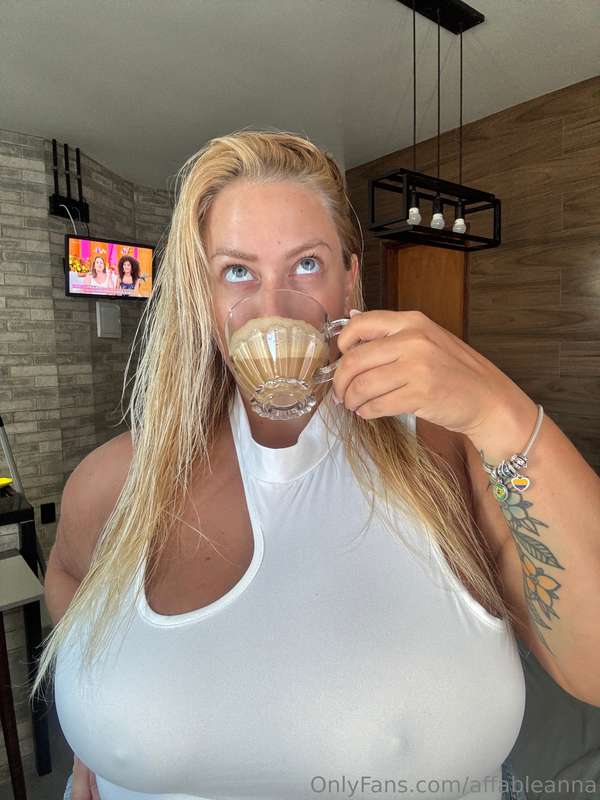 there’s something about slow mornings, warm coffee, sleepy e..