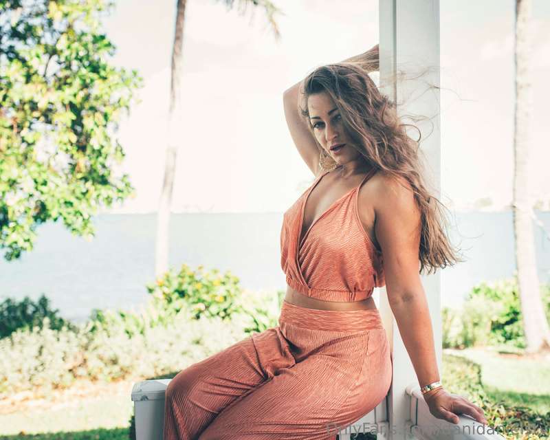 Photo 10 of Dani Daniels on Tocromo