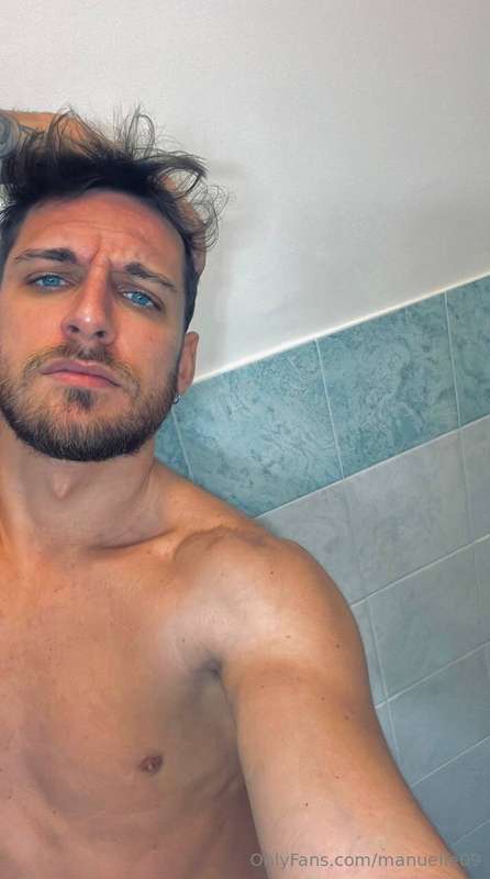 @andreaa9466 @andreaa9466Follow my sexy italian friend with ..