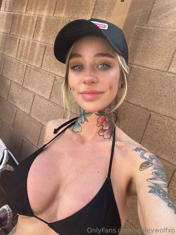 ashleywolfxo