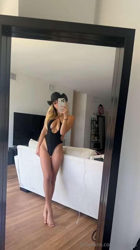 annaaak