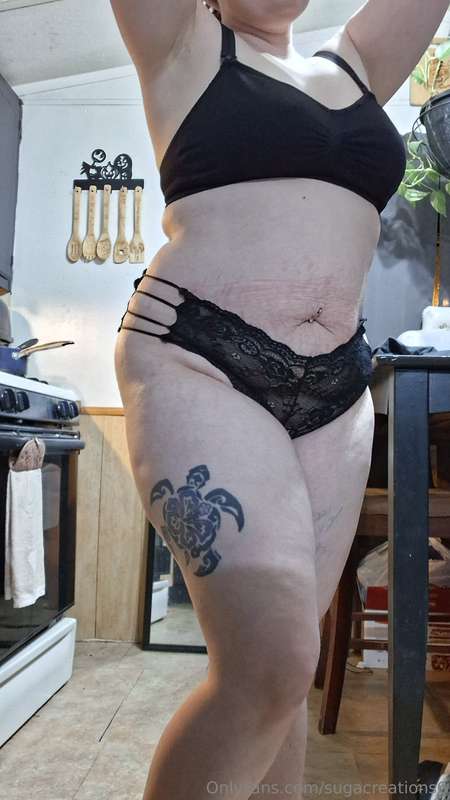 This new milf is finally getting her skinny back!!!THEM THIC..