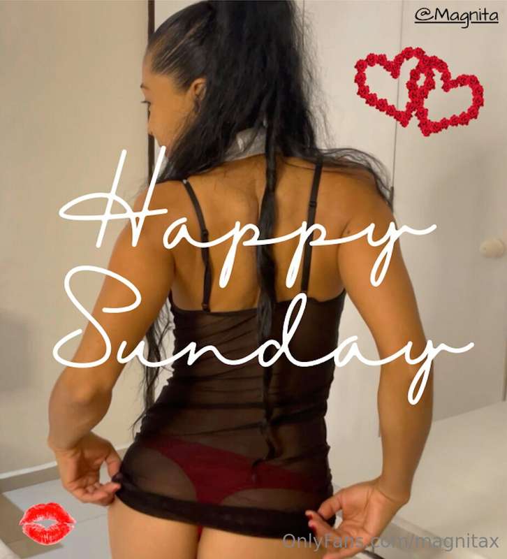 Have a Sticky Sunday 💋