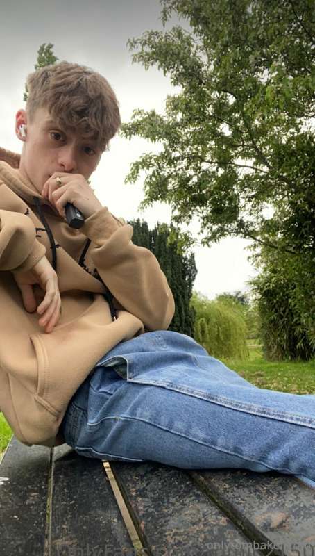my dick is bulging in my pants 😅