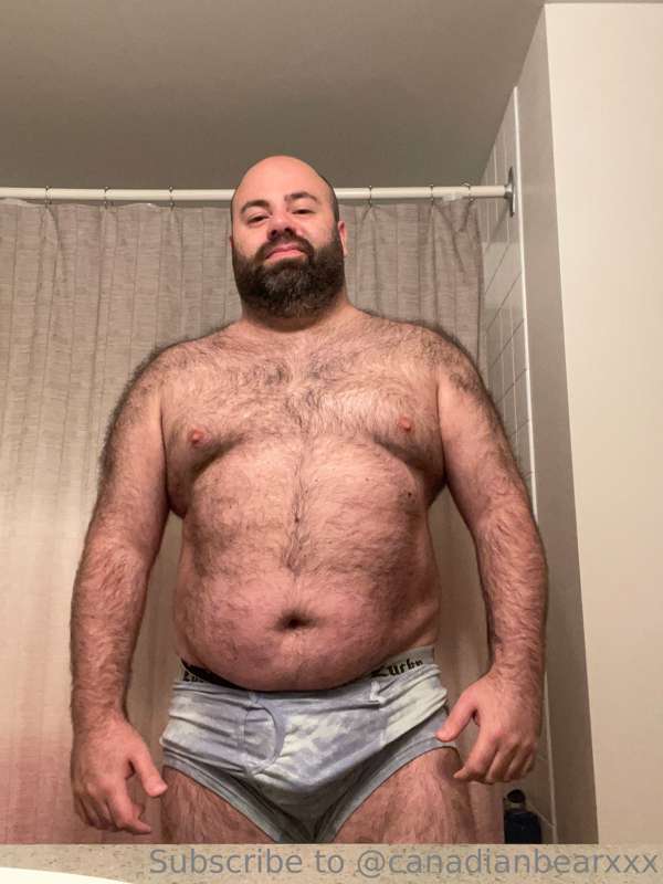 Nudes on onlyfans.com/canadianbearxxx