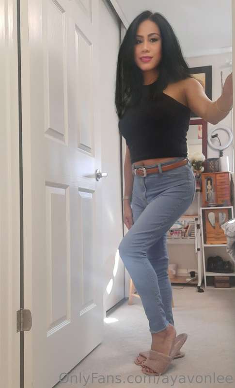 ayavonlee image #1