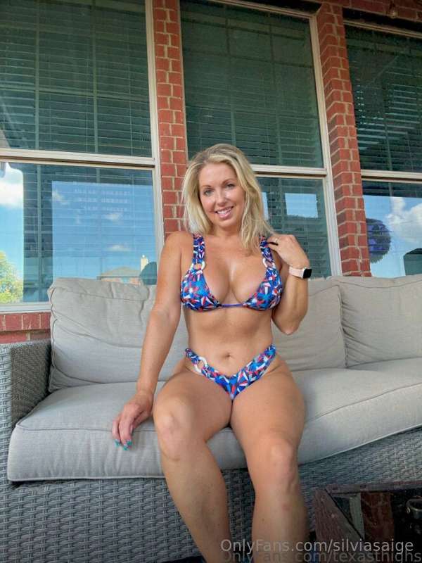 IN THE MOOD FOR A MILF? Courtney Ann is proof that 42 never ..
