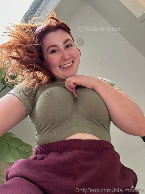 Dropping in be like.... @isla-moon 