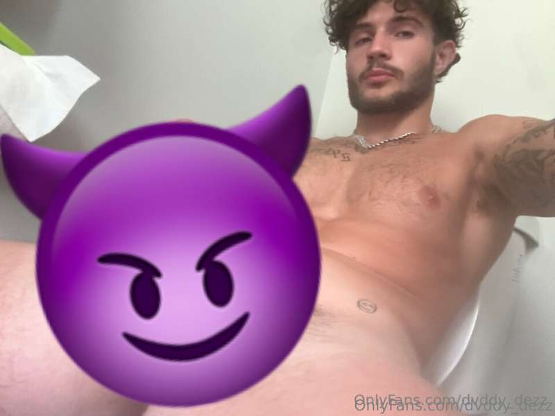 I bet u fucking love this view 😈😈 hit me up in my DMs if you..