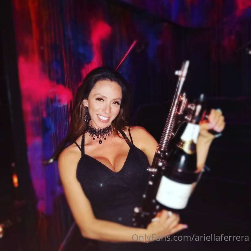 Foto 188 de Ariella Ferrera en Tocromo