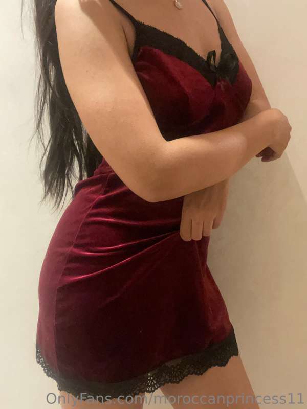 Does red look good on me 🍒 ?