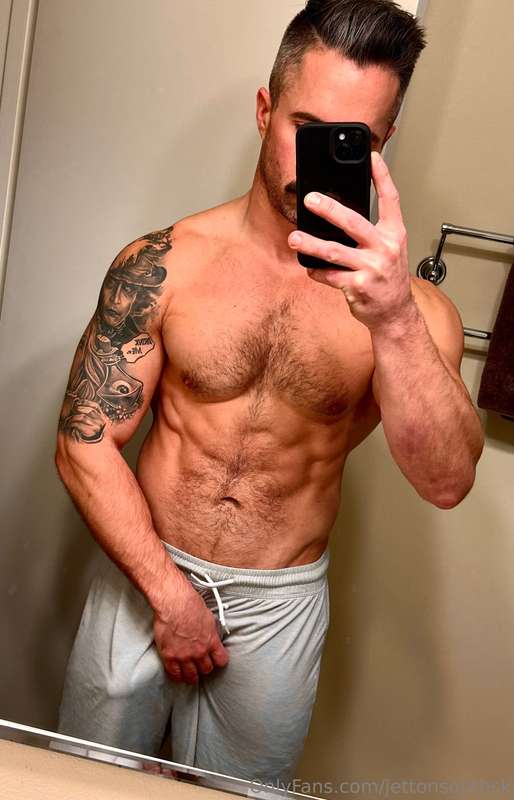 chiselled43