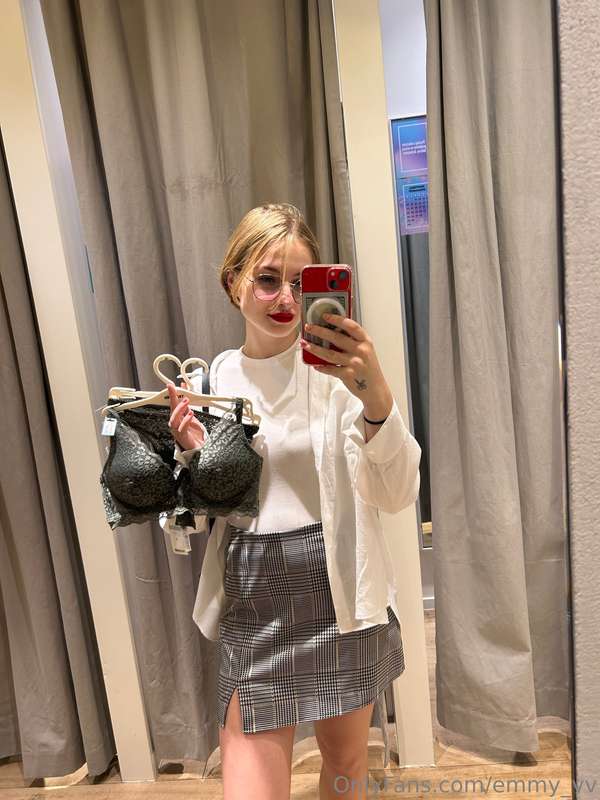 emmy_vv