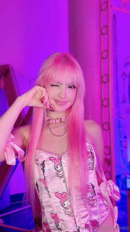 Be a good bitch for a pretty brat 💕