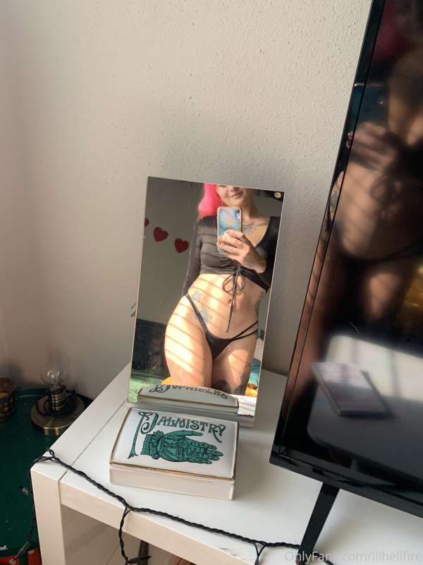 lilhellfire image #1