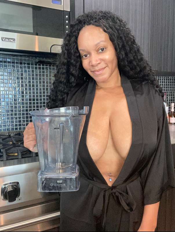Can I make you a smoothie or you want something else? 😉