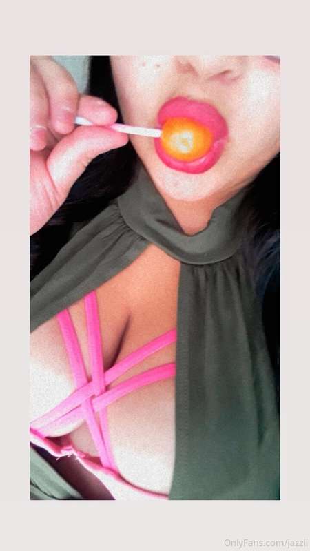🤩🤭Hello Daddy. Talk to me and tell me what you would like to..