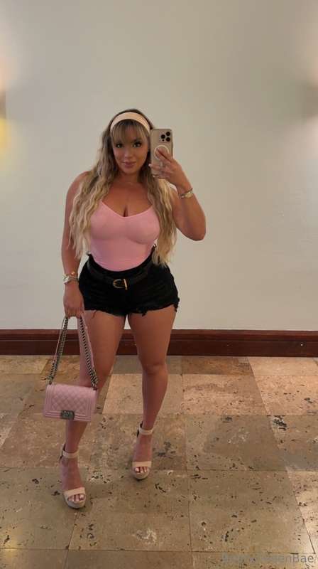 Want to see how this pink outfit looks off? DM me your guess..