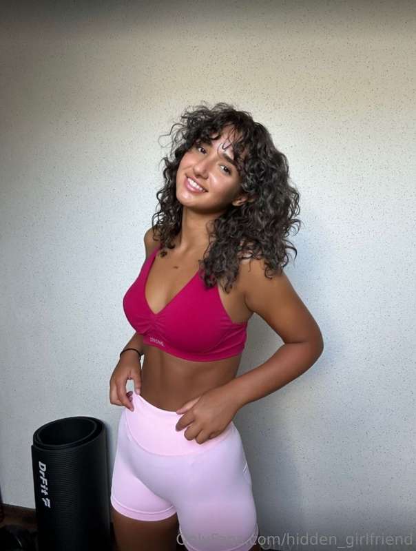 ## 🍒FREE SUBSCRIPTION 🍒 @ @lillilyx can make your dick hard ..