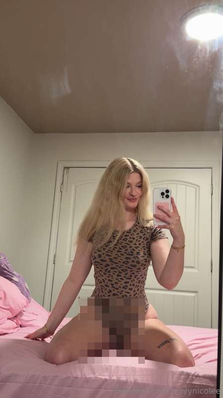 izzyynicolee