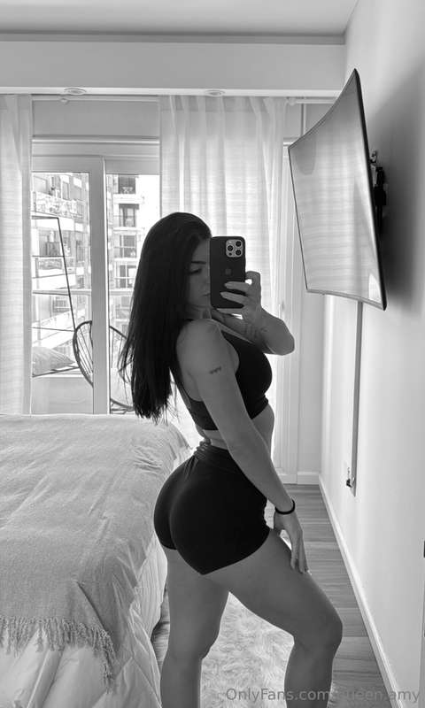 Do you like your Mistress’s body? 😈💬