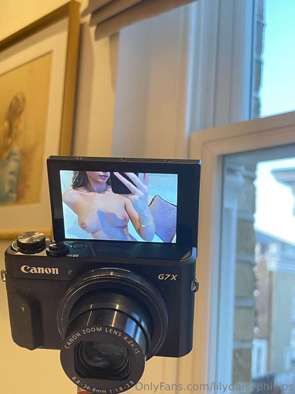 lilydaisyphillips photo