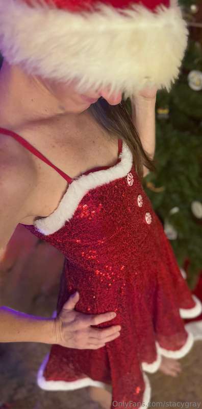 🎄🎁❄️…A Christmas Contest I entered….Be sure and hit the like..