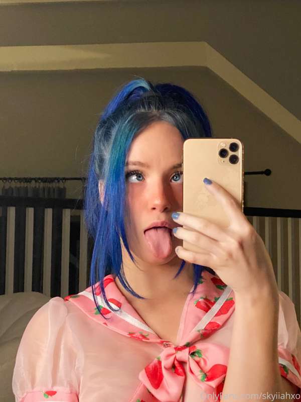 You love this pretty face baby?