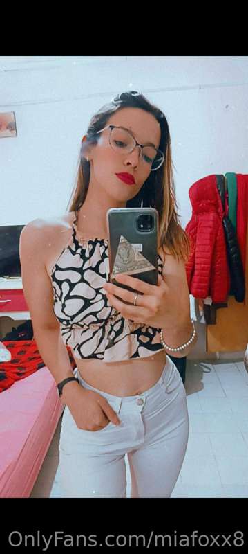 miafoxx8