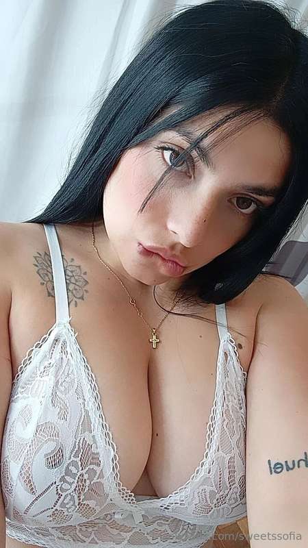 🔥@lulyxmonroe 🔥Elegant, playful, and authentic. Subscribe fo..