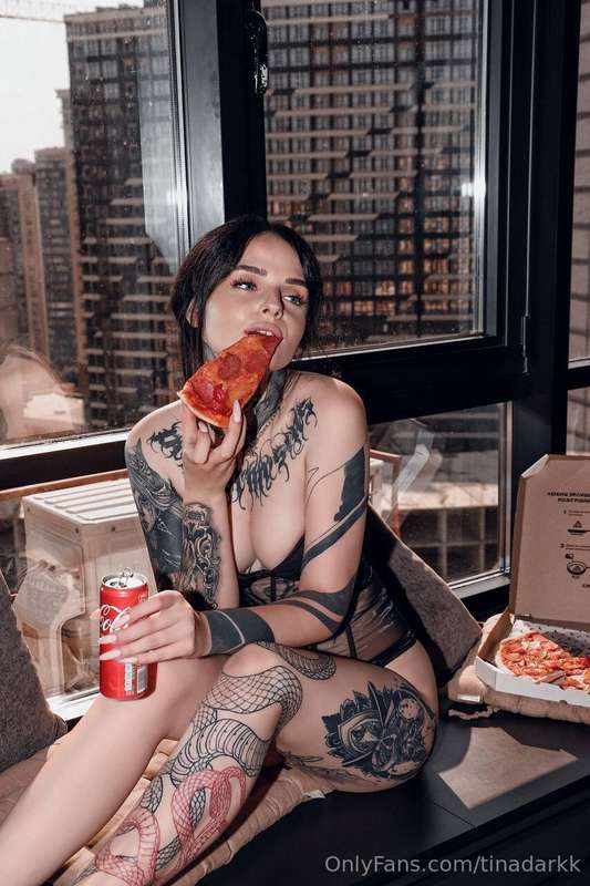 I really like pizza🤗 but you, uh🥵 I am waiting for and lovin..