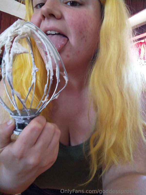 *buttercream frosting bby!!!!*
