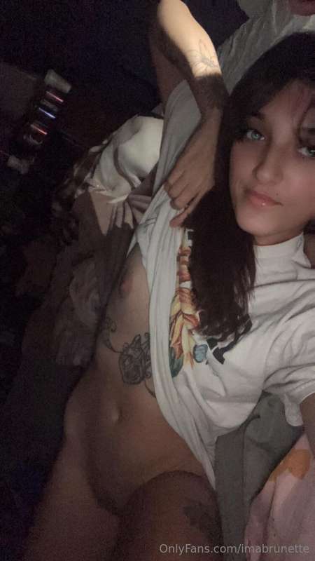 #AD 18+ only• content daily• fetish Friendly• dick rates ONL..