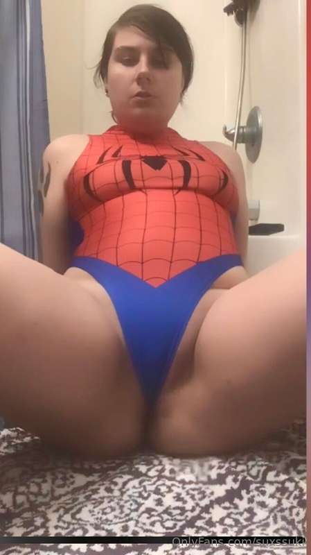 Spider girl fucks herself silly 🤪 