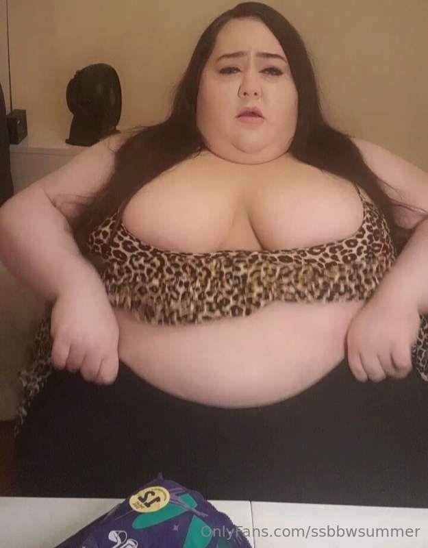 Help me take my leggings off 😉