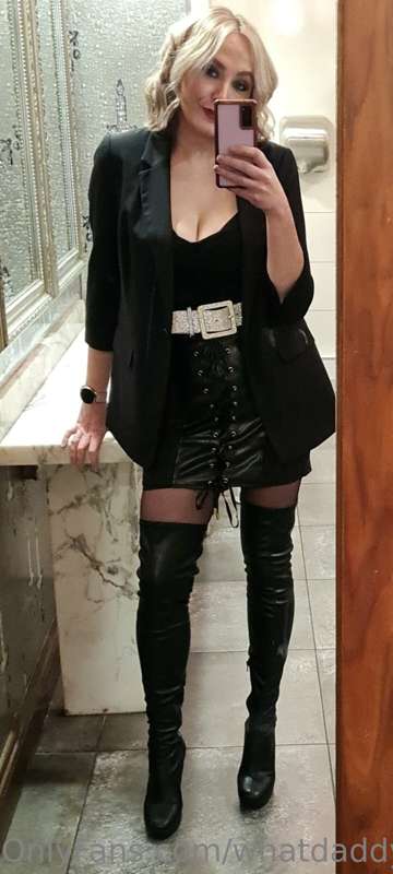 Takin' me home??

*Keep the boots and cuffs in mind and dm a..