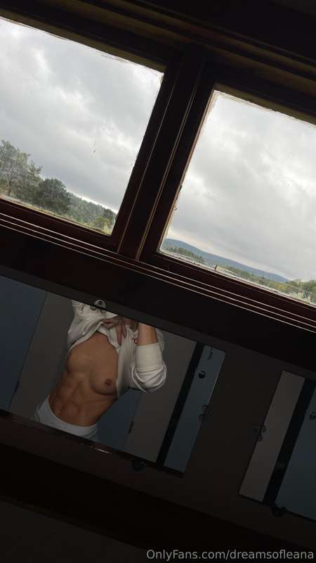 A wonderful view to wake up to 🫧   Only two more weeks until..